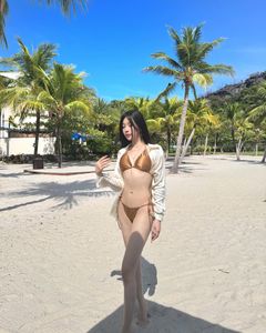 年级大佬摊牌了